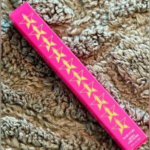 Jeffree Star Lip Liner in Dominatrix
